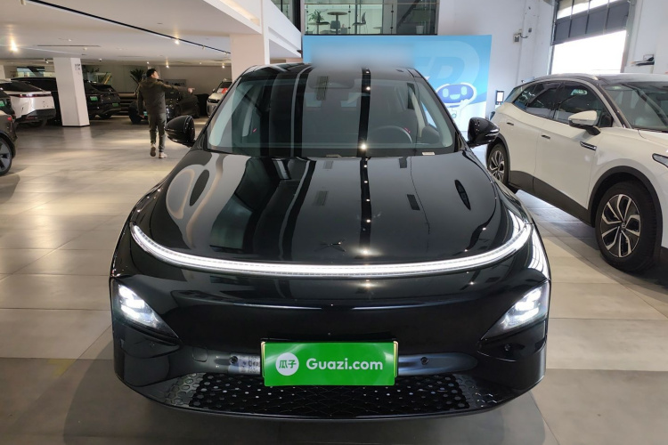 小鹏G6 2025款 625 长续航 Max 旗舰版车身外观2