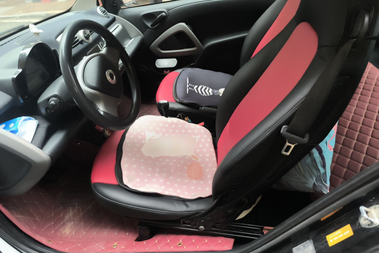 smart fortwo 2012款 1.0 MHD 硬顶标准版中控内饰19