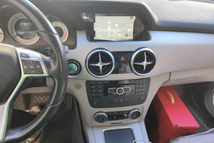 奔驰GLK级 2015款 GLK 300 4MATIC 时尚型 极致版局部细节16