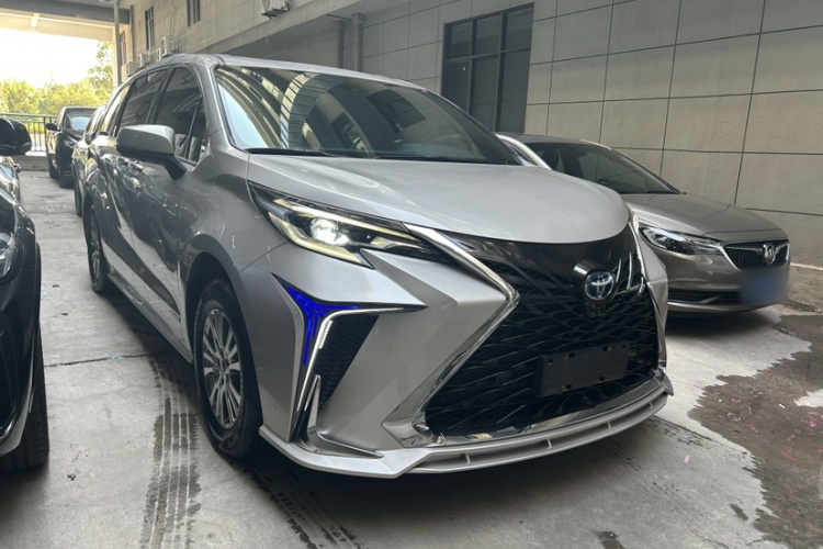 丰田 赛那SIENNA 2021款 2.5L混动 舒适版车身外观6002