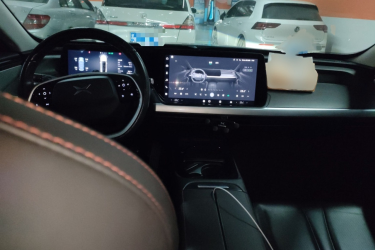 小鹏P7 2022款 586G中控内饰7002