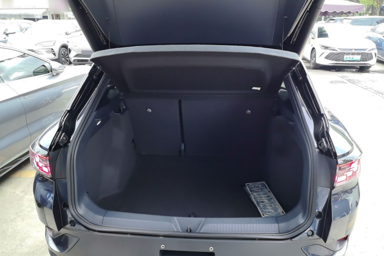 大众 ID.4 CROZZ 2021款 长续航Lite PRO两驱版机舱底盘23