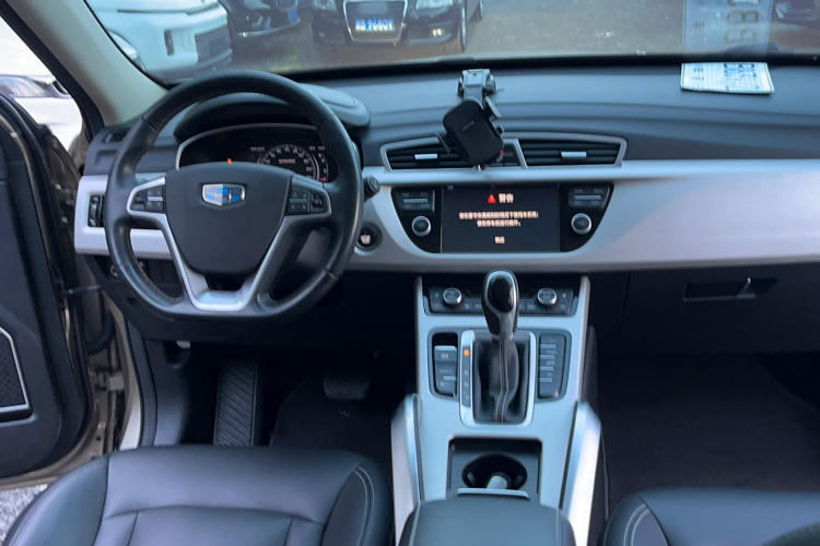 吉利汽车 博越 2018款 1.8TD 自动两驱智联型4G互联版中控内饰7005