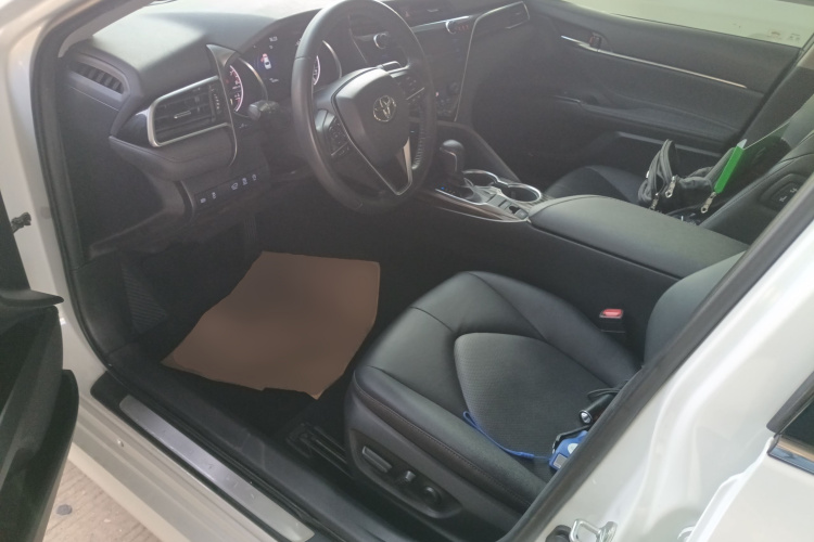 丰田 凯美瑞 2019款 2.0G 豪华版 国VI中控内饰19