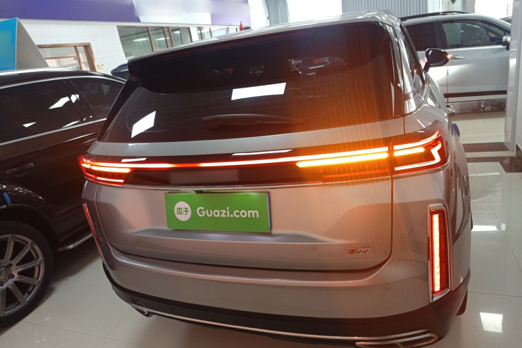 奔腾T99 2020款 20TD 自动豪华型车身外观6