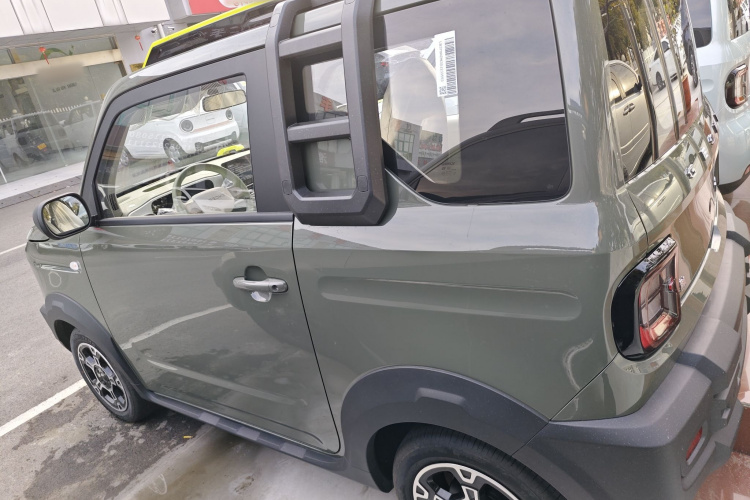 吉利银河 2025款 210km 熊猫骑士车身外观4