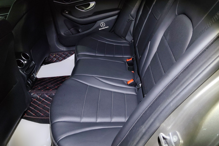 奔驰C级 2020款 改款 C 260 L 运动版中控内饰21