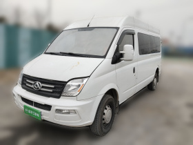 上汽大通MAXUS 新途V80 2023款 2.0T 手动经典傲运通动力版长轴中顶6/7/8/9座