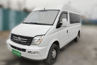 上汽大通MAXUS 新途V80 2023款 2.0T 手动经典傲运通动力版长轴中顶6/7/8/9座