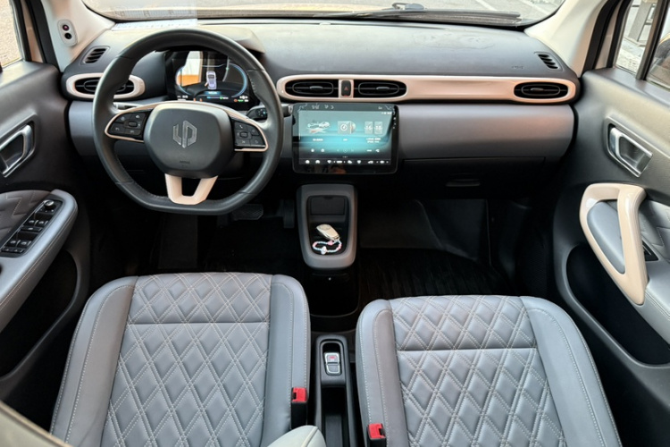 零跑汽车 零跑T03 2021款 400豪华版中控内饰7002