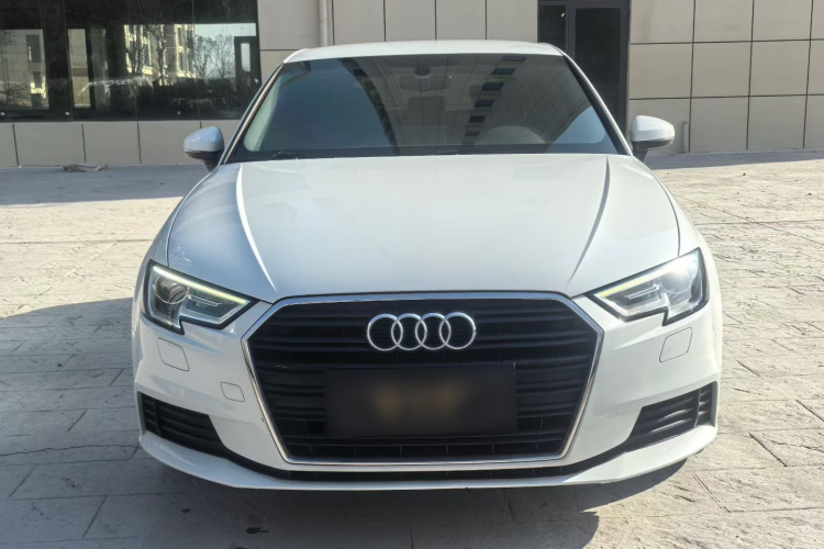 奥迪A3 2018款 30周年年型 Sportback 35 TFSI 进取型车身外观6004