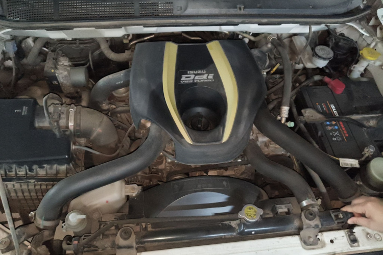 五十铃 mu-X牧游侠 2017款 3.0T 四驱自动尊享型 7座 国IV局部细节24