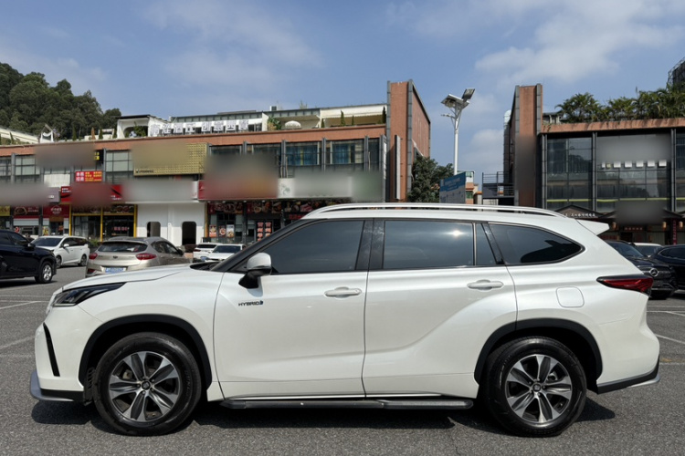 丰田 皇冠陆放 2022款 2.5L HEV两驱精英版车身外观6003