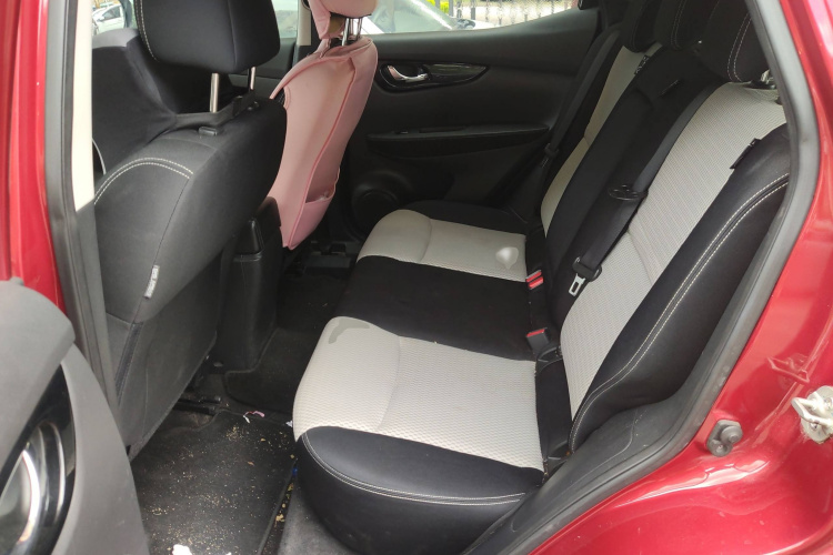 日产 逍客 2016款 2.0L CVT精英版中控内饰7002