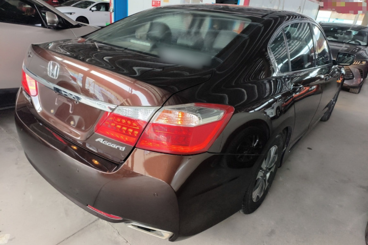 本田 雅阁 2015款 2.0L LX 舒适版车身外观7