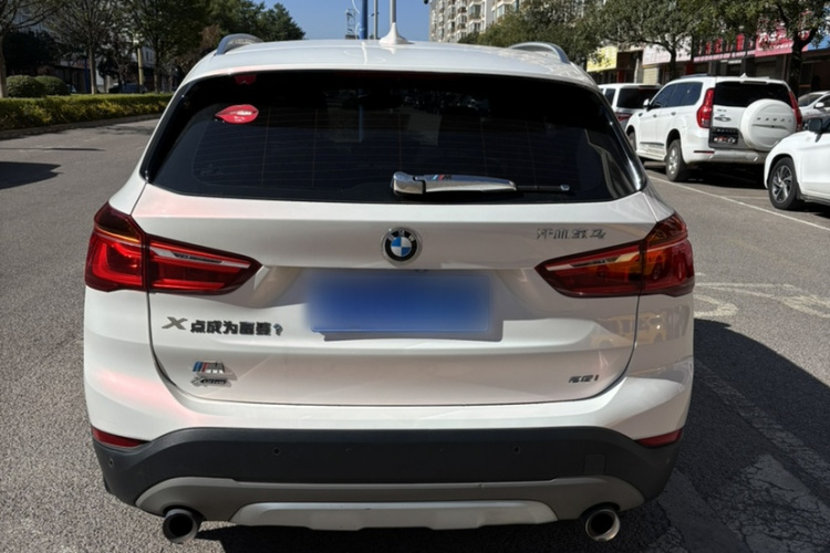 宝马X1 2018款 xDrive20Li 尊享型车身外观6003