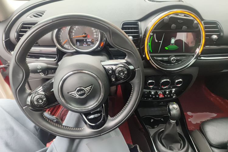 MINI Clubman 2018款 1.5T COOPER 艺术家中控内饰12