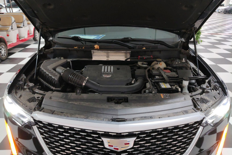 凯迪拉克XT6 2022款 2.0T 六座四驱风尚型机舱底盘24