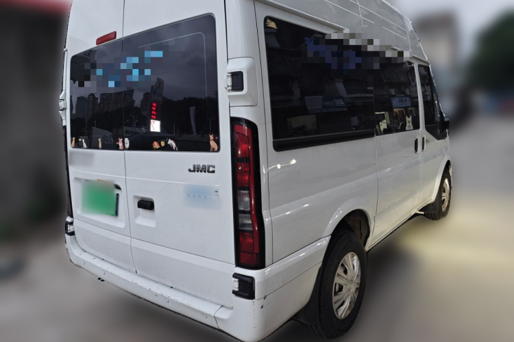 江铃福顺 2023款 2.0T 手动短轴中顶商运型多功能乘用车5座车身外观7