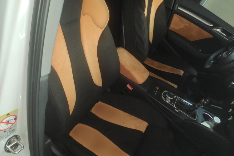 奥迪A3 2018款 30周年年型 Sportback 35 TFSI 运动型局部细节41