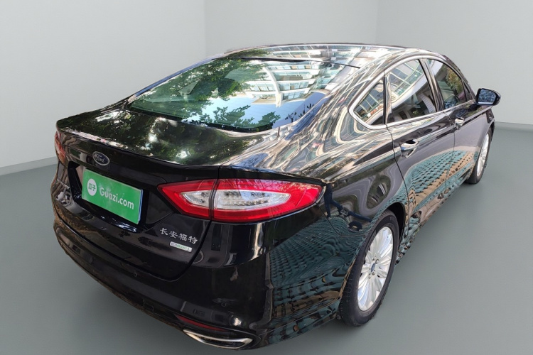 福特 蒙迪欧 2013款 2.0L GTDi200豪华型车身外观7