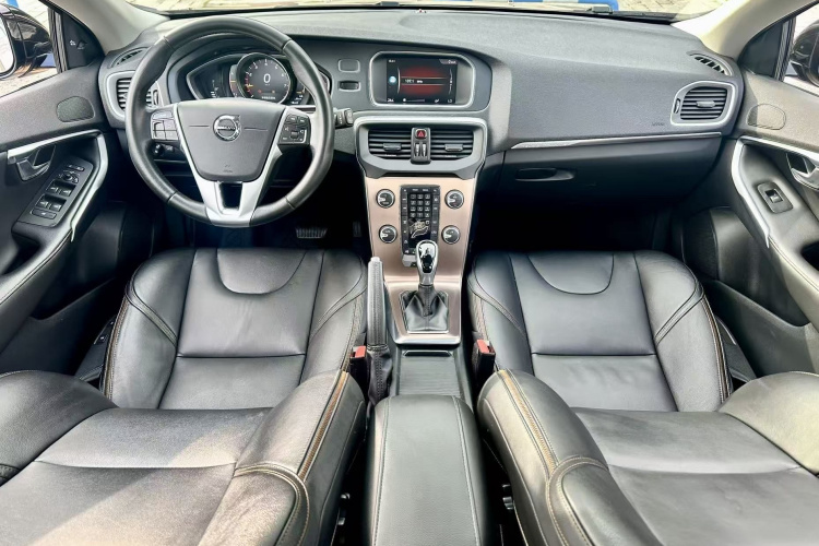 沃尔沃V40 2017款 Cross Country T3 智雅版中控内饰7007