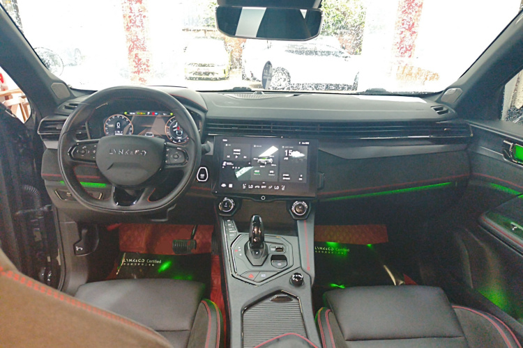 领克05 2022款 2.0TD 四驱劲Halo中控内饰7002