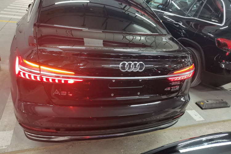 奥迪A6L 2024款 45 TFSI quattro 尊享致雅型车身外观6004