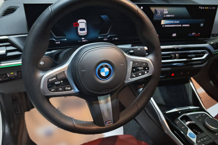 宝马i3 2022款 eDrive 35 L局部细节13