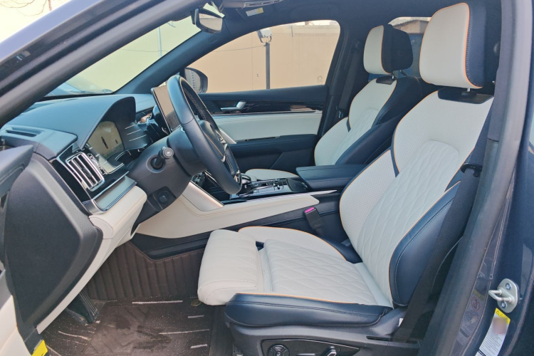 比亚迪 唐新能源 2022款 DM-p 215KM 四驱旗舰型局部细节19