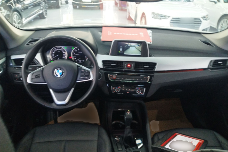 宝马X1 2018款 sDrive20Li 领先型中控内饰7002