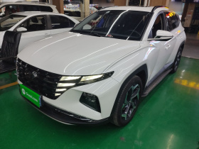 现代 2023款 途胜L 1.5T 自动两驱LUX尊贵版