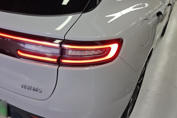 鸿蒙智行 问界M5 2022款 增程后驱标准版车身外观6006