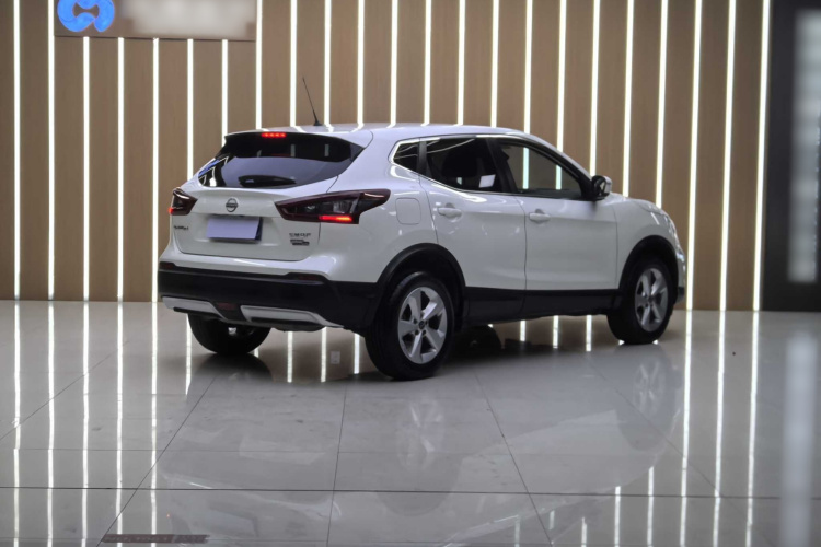 日产 逍客 2023款 经典 2.0L CVT XV舒适版车身外观6003