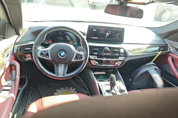 宝马5系 2022款 改款 525Li M运动套装中控内饰12
