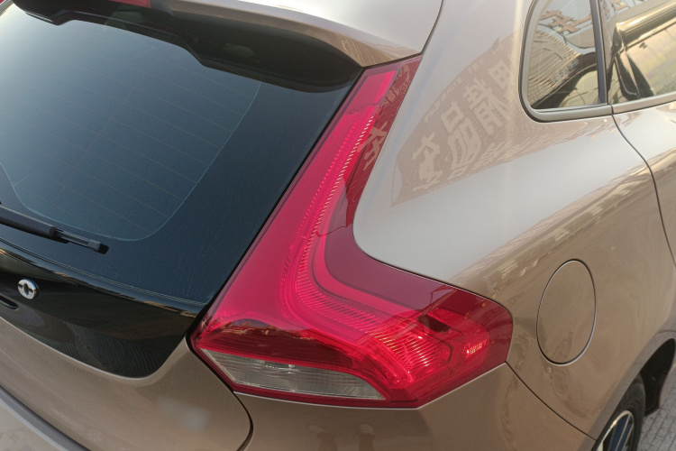 沃尔沃V40 2017款 T3 智逸版车身外观6006