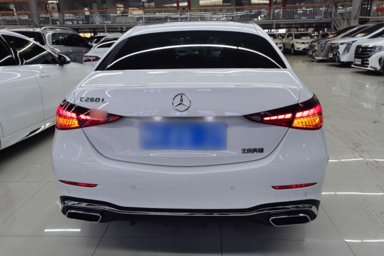 奔驰C级 2025款 C 260 L 运动版车身外观6