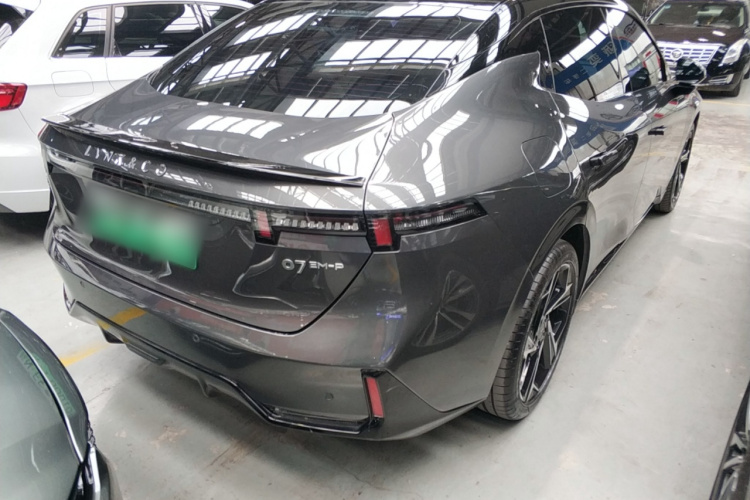 领克07 2024款 EM-P 126长续航 Halo车身外观7