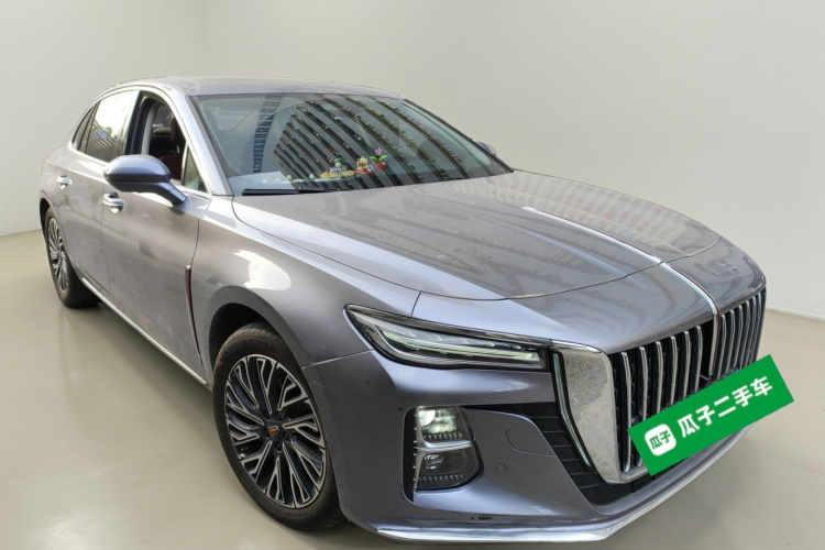 红旗H5 2023款 2.0T 自动智联旗畅版车身外观3