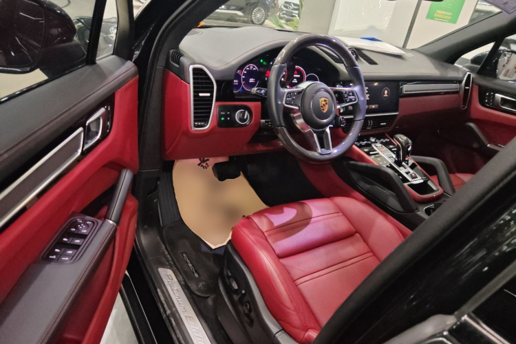 保时捷 2023款 Cayenne 3.0T 铂金版中控内饰7003