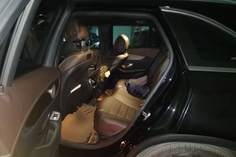 奔驰GLC 2016款 GLC 300 4MATIC 动感型中控内饰21