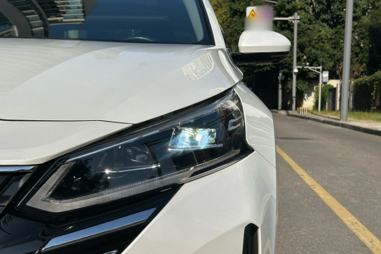 日产 天籁 2022款 2.0T XL 进享版车身外观6006