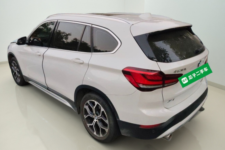 宝马X1 2020款 sDrive20Li 尊享型车身外观5