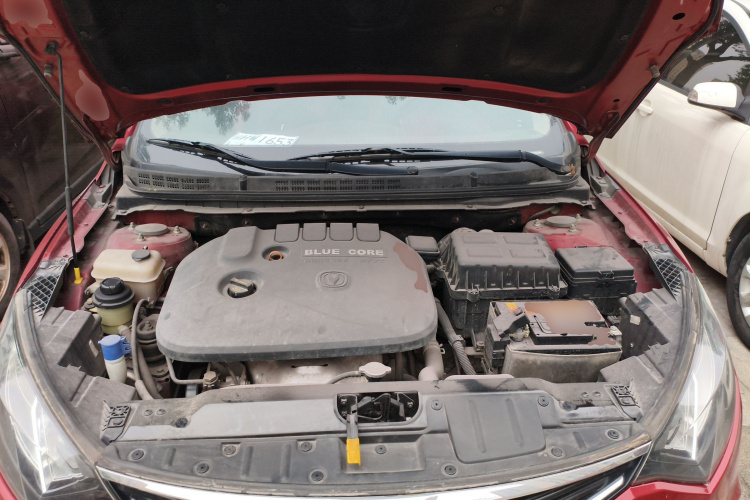 长安 逸动 2013款 1.6L 自动俊酷型 国IV局部细节24