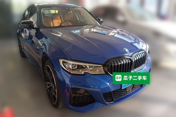 宝马3系 2020款 330Li xDrive M运动曜夜套装车身外观3