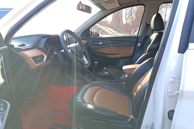 五菱汽车 五菱宏光S3 2018款 1.5L 手动豪华型 国V中控内饰19