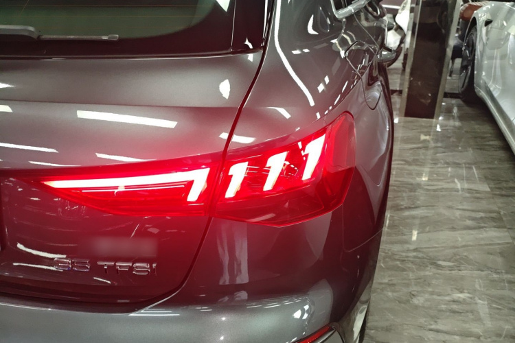 奥迪A3 2021款 Sportback 35 TFSI 进取运动型车身外观9