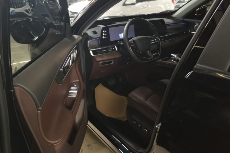 奇瑞 瑞虎8 PRO 2024款 冠军版 390T 两驱傲视版 7座中控内饰7003