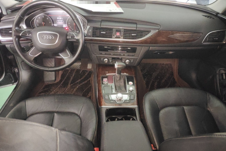 奥迪A6L 2015款 30 FSI 百万纪念舒享型中控内饰12
