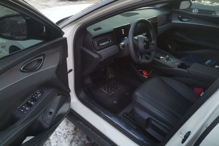 比亚迪 海豹06新能源 2025款 DM-i 智驾版 80KM豪华型中控内饰20